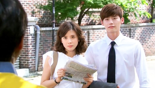 Soo Ha (Lee Jong Suk) được tình địch mai mối em gái 5