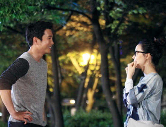 Mỹ nam g&ograve; lưng c&otilde;ng Moon Chae Won say xỉn 3