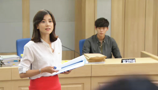 Soo Ha (Lee Jong Suk) bị bắt vì tội mưu sát 8