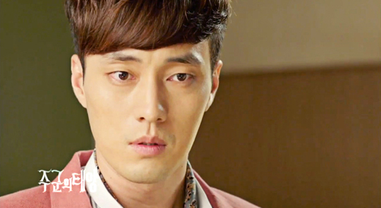 So Ji Sub theo chân người đẹp vào tù 2