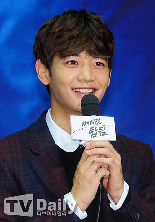 Minho (SHINee) không để tâm chuyện bị đồng môn chê diễn dở 4