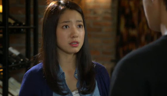 Kim Tan (Lee Min Ho) âm mưu hôn tay người đẹp 3