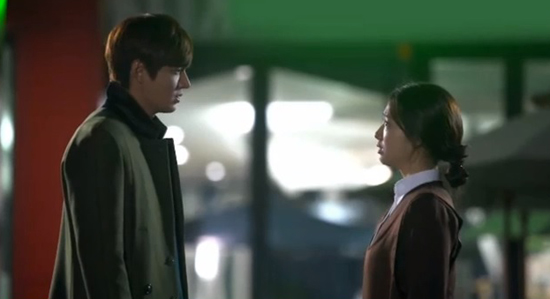 Kim Tan (Lee Min Ho) "tặng" tình địch cú đấm trời giáng 8