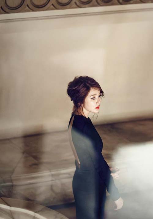 Ngắm bộ ảnh thời trang Yoon Eun Hye chụp tại Nhà Hát Lớn Hà Nội 1