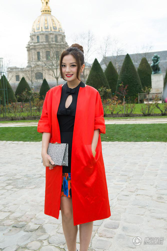 Thư Kỳ, Triệu Vy kém xinh đẹp tại Paris Fashion Week 7