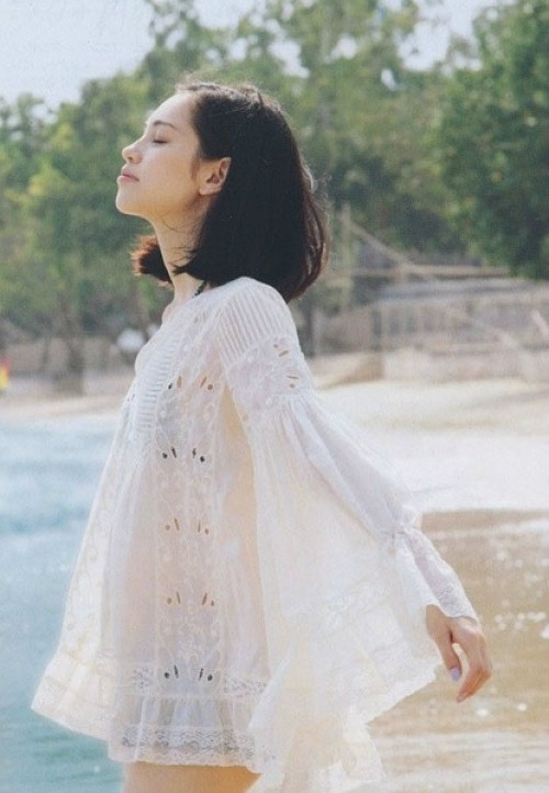 5 tips mặc phong cách với "ngực lép" của Kiko - "người tình" G.Dragon 1 5 tips mặc phong cách với "ngực lép" của Kiko - "người tình" G.Dragon 1
