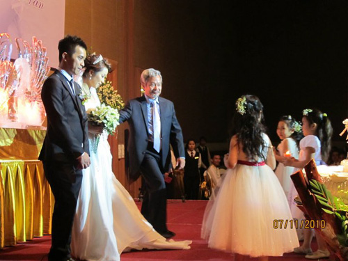 Những đám cưới hoành tráng của các hot girl Việt 3