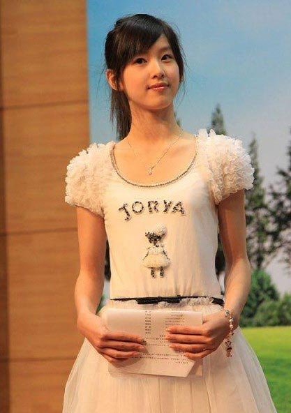 "Cô bé trà sữa" trở thành hot girl đẹp nhất Trung Quốc 13