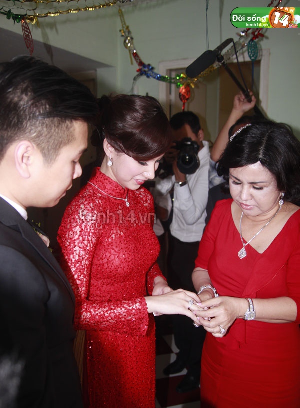 Những đám cưới hoành tráng của các hot girl Việt 34