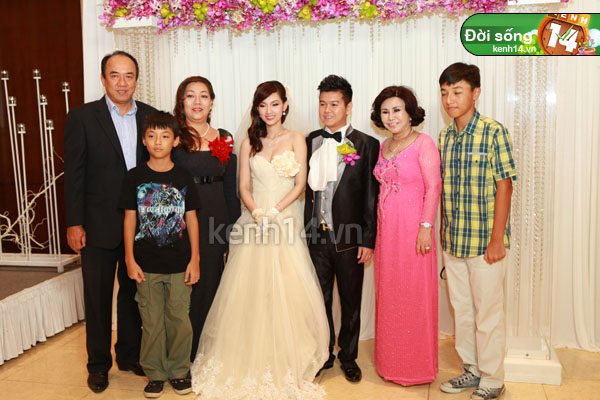 Những đám cưới hoành tráng của các hot girl Việt 44