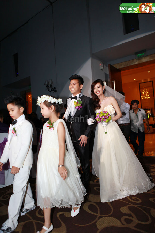 Những đám cưới hoành tráng của các hot girl Việt 48