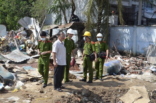 Không ai nhận trách nhiệm vụ nổ làm 3 người chết ở Sài Gòn 2