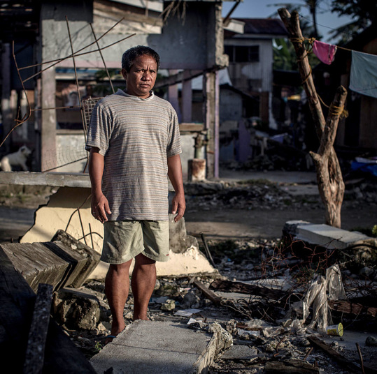 1 năm sau bão Haiyan, người dân Philippines vẫn sống trong khổ sở 11