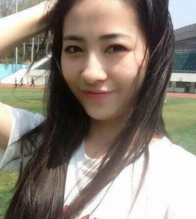 Nữ giáo viên trung học xinh hơn hot girl làm chao đảo cư dân mạng Trung Quốc 3