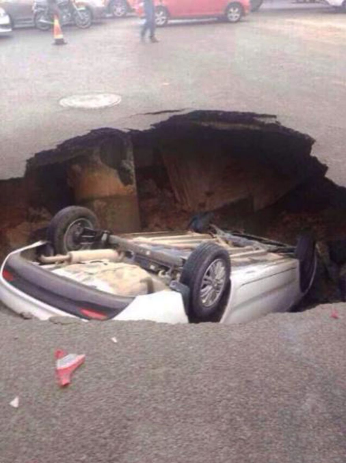 Incredible Sinkholes Around the World 1