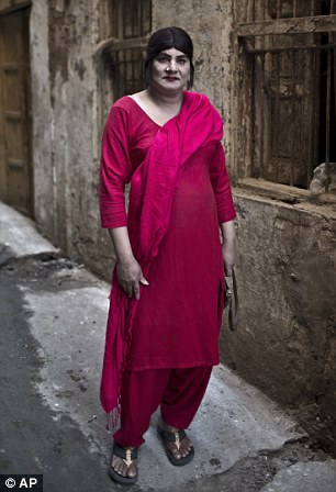 Cuộc sống tủi hổ của người chuyển giới ở quốc gia Hồi giáo Pakistan 16