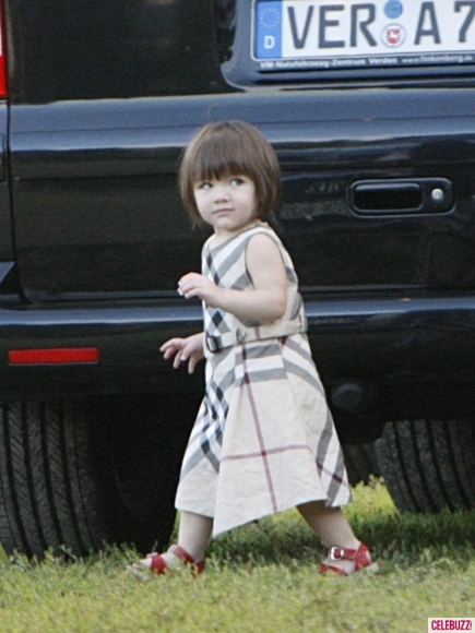 Quá trình trưởng thành của Suri Cruise 3