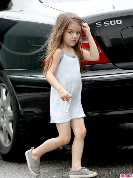 Quá trình trưởng thành của Suri Cruise 8