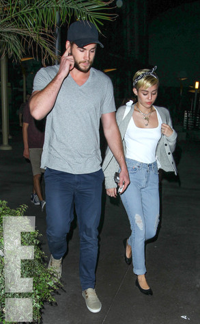 Miley Cyrus đã hủy hôn ước với Liam Hemsworth 2