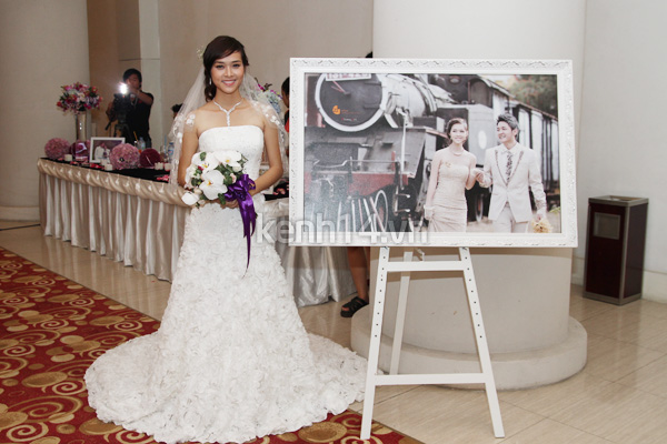 Những đám cưới hoành tráng của các hot girl Việt 67