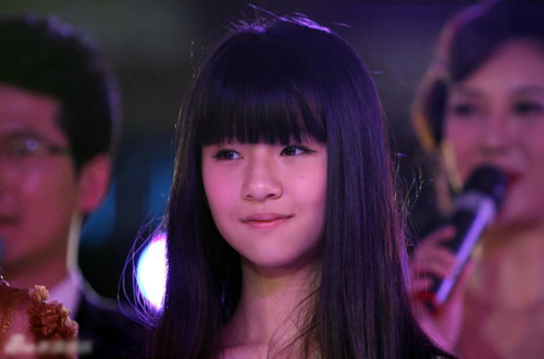 Nữ sinh 15 tuổi xinh đẹp "hút hồn" cư dân mạng Trung Quốc 6