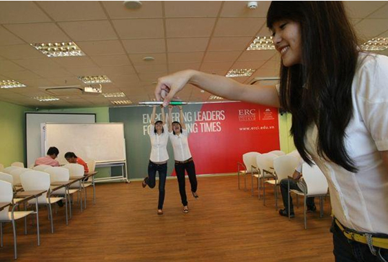 Th&iacute;ch th&uacute; trước những &yacute; tưởng tỏa s&aacute;ng của giới trẻ Việt 2