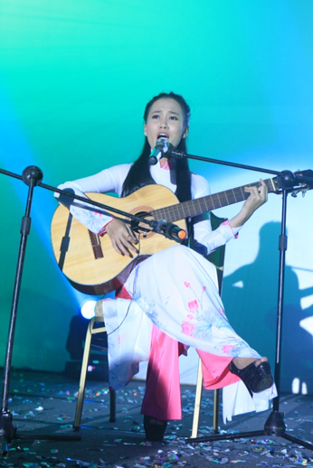 Nguyễn Hồng &Acirc;n đăng quang THEFACESHOP T.O.P.Girl 2013 23