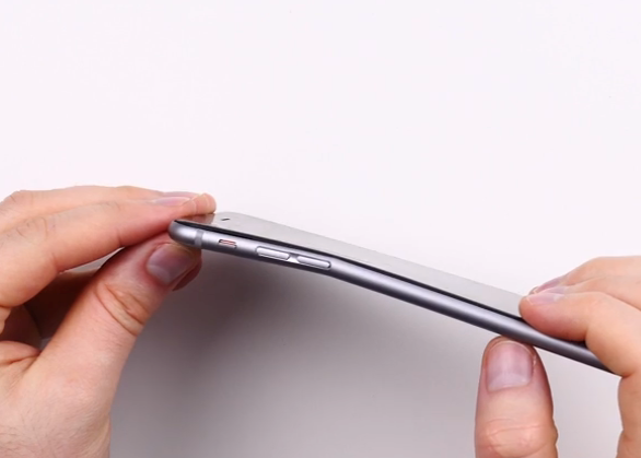 4 cơn "bão dư luận" bộ đôi iPhone mới phải hứng chịu 1