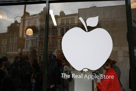 Gh&eacute; thăm Apple Store trưng b&agrave;y... 1.000 quả t&aacute;o 1