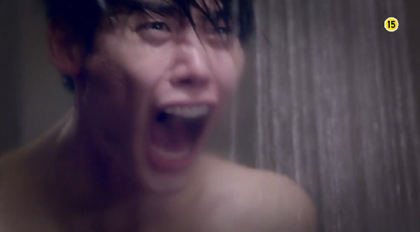 Lee Jong Suk gào thét điên cuồng trong phòng tắm 1
