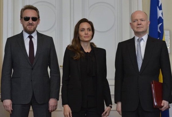 Angelina Jolie rạng rỡ trong cuộc gặp Bộ trưởng Anh 2