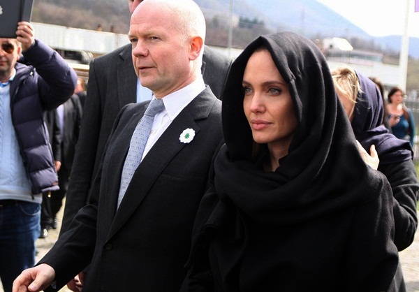 Angelina Jolie rạng rỡ trong cuộc gặp Bộ trưởng Anh 6