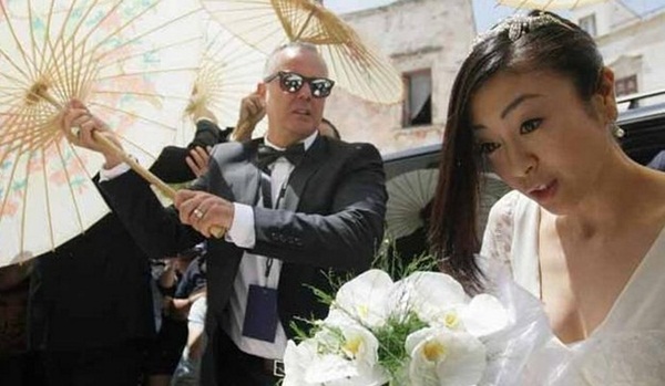 Diva Nhật Bản Hikaru Utada rạng rỡ trong đám cưới với chồng trẻ 3