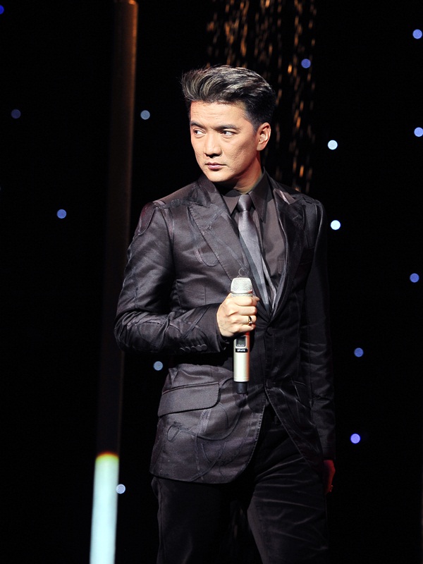 Những ngôi sao "đụng là tóe lửa" của showbiz Việt 2