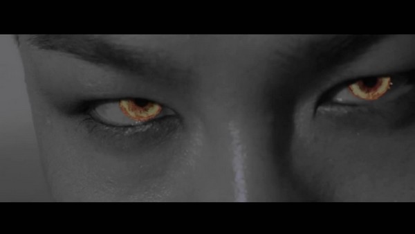 Taeyang tập tạ, khoe cơ bắp trong clip nhá hàng 4