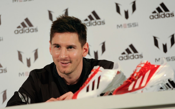 Vì sao Adidas hậu thuẫn Man United chiêu mộ Messi? 2