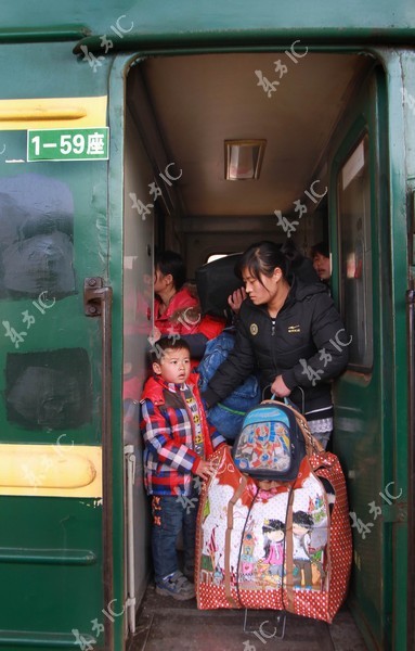 Người dân Trung Quốc lại ùn ùn di cư sau kỳ nghỉ Tết 3
