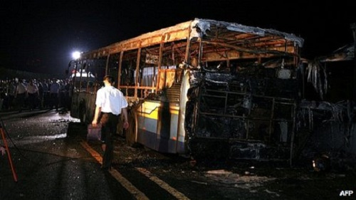 Nghi phạm đốt xe buýt để trút giận và tự tử 1