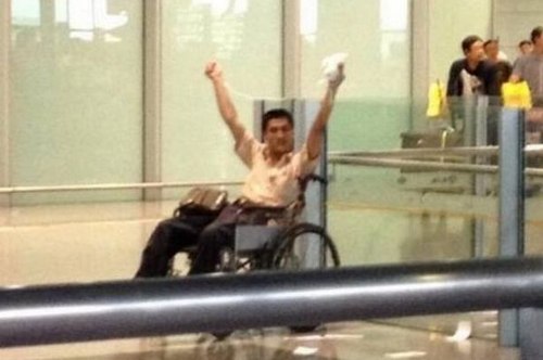 Đi xe lăn đánh bom tại sân bay Bắc Kinh 1