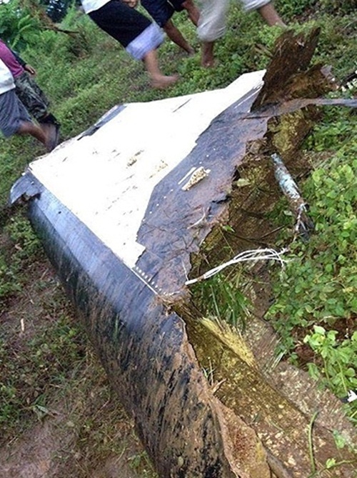 Hiện trường vụ tai nạn máy bay thảm khốc tại Lào 8