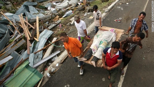 Chùm ảnh: Những thi thể nằm la liệt gây ám ảnh trong siêu bão Haiyan  6