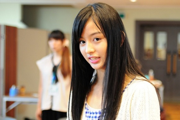 Gương mặt trong sáng của cô gái 15 tuổi "đốn tim" giới trẻ Nhật 10