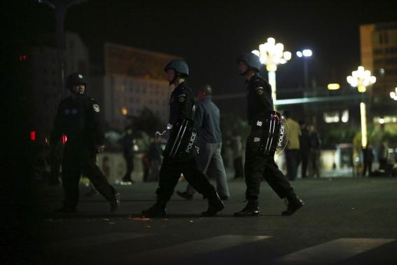 Xác người nằm la liệt trong cuộc tấn công đẫm máu tại ga Trung Quốc 13