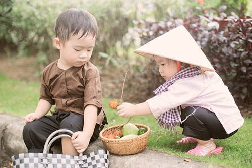 Phiên bản "Bố ơi, mình đi đâu thế" đời thực của các nhóc tì nhà sao Việt 19