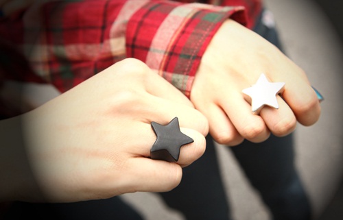 Th&ecirc;m &yacute; tưởng chọn đồ đ&ocirc;i cho ng&agrave;y lễ t&igrave;nh nh&acirc;n Valentine 26