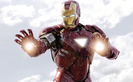 Người hùng hay bị "túm cổ" nhất đội Avengers là... Iron Man 2