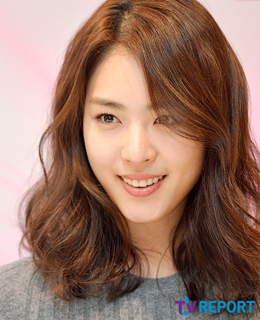 Lee Yeon Hee được mời làm công chúa màn ảnh 1