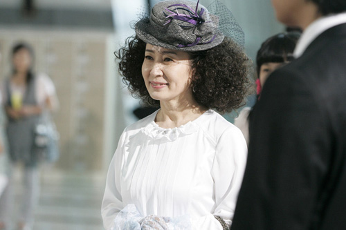 Nữ diễn viên gạo cội Kim Ja Ok: 40 năm, một chặng đường 7