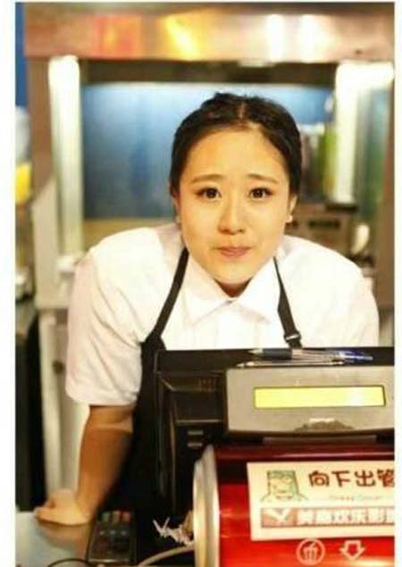 Cư d&acirc;n mạng x&ocirc;n xao với "C&ocirc; n&agrave;ng b&eacute;o xinh đẹp nhất Trung Quốc" 2