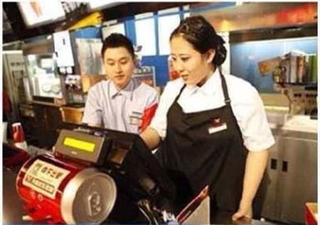 Cư d&acirc;n mạng x&ocirc;n xao với "C&ocirc; n&agrave;ng b&eacute;o xinh đẹp nhất Trung Quốc" 8